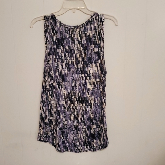 Simply Vera Wang cami - Picture 2 of 7